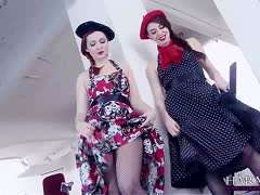 Tiffany Doll und Angelik Duval stehen auf Analdreier Tiffany Doll und Angelik Duval stehen auf Analdreier
